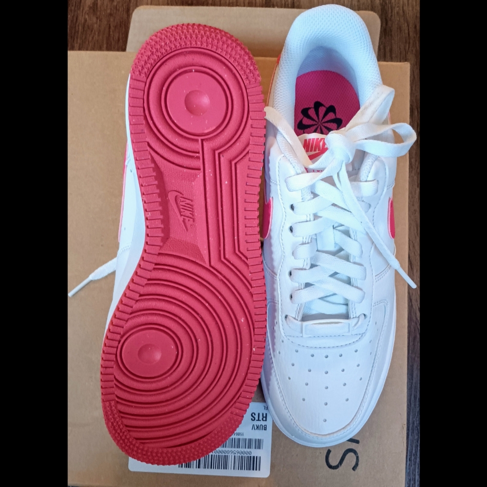 Nike White and Red Air Sneakers - Picture 3 of 3